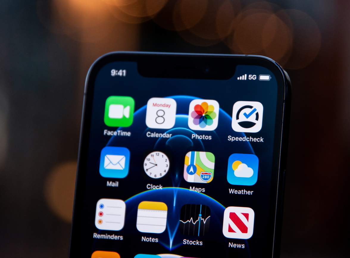 鹿邑苹果手机维修分享为什么 iPhone 12 在冬季会自动关机 
